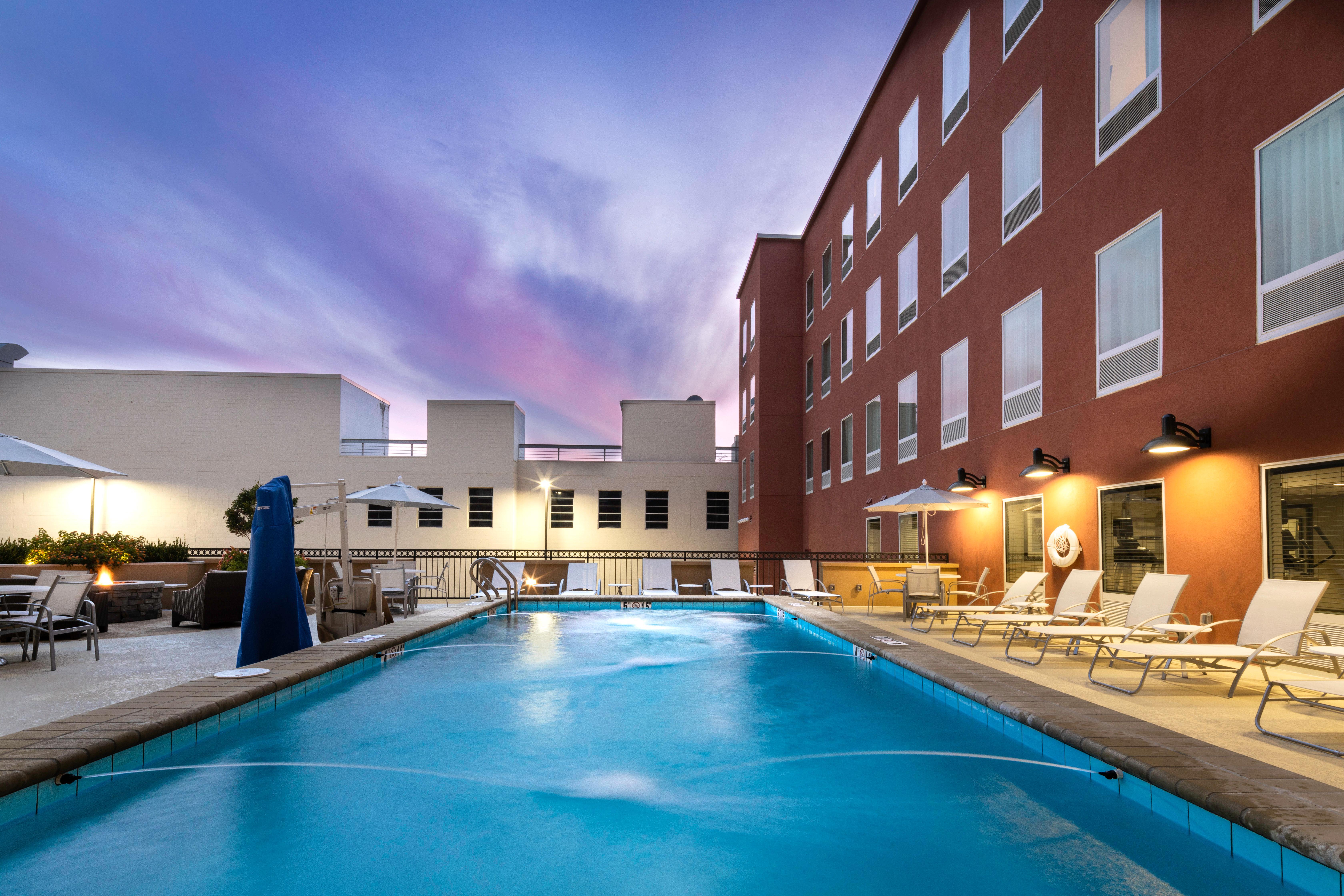 Staybridge Suites Montgomery - Downtown By Ihg Екстериор снимка